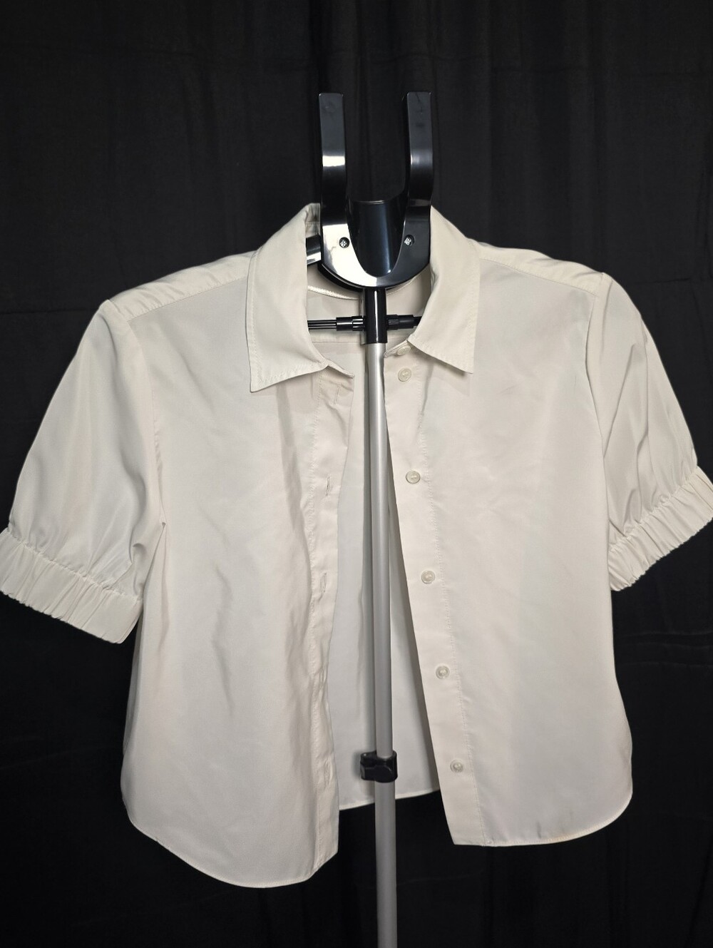 Zara Classic Short-puffy Sleeve Button-Up Shirt in Off-White